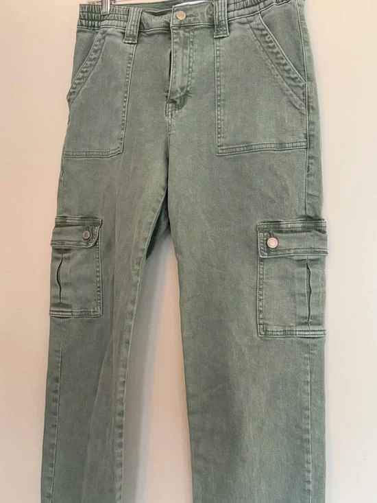 Women's Olive Green Cargo Pants with Utility Pockets - Picture 2 of 3